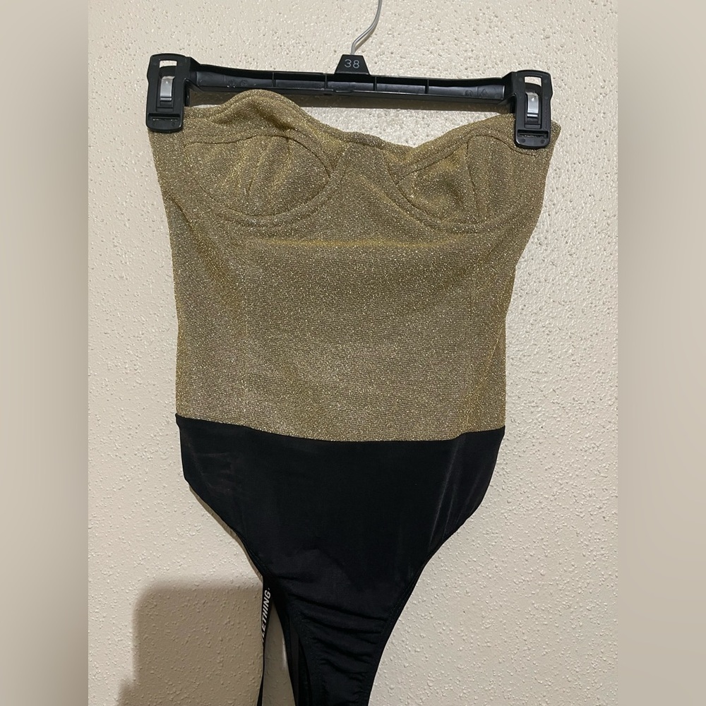 Sexy gold sparkle bodysuit in size 6 brand pretty little thing limited edition